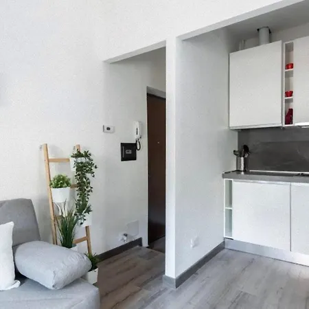 Bella My In The Center Lägenhet Cernobbio