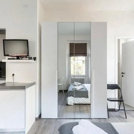 Bella My In The Center Cernobbio