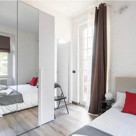 Bella My In The Center