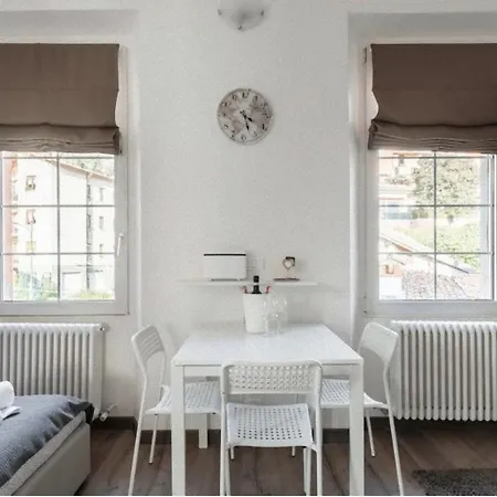 Bella My In The Center Cernobbio